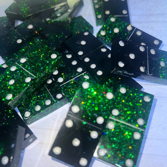 Dominos - Picture 4 of 6